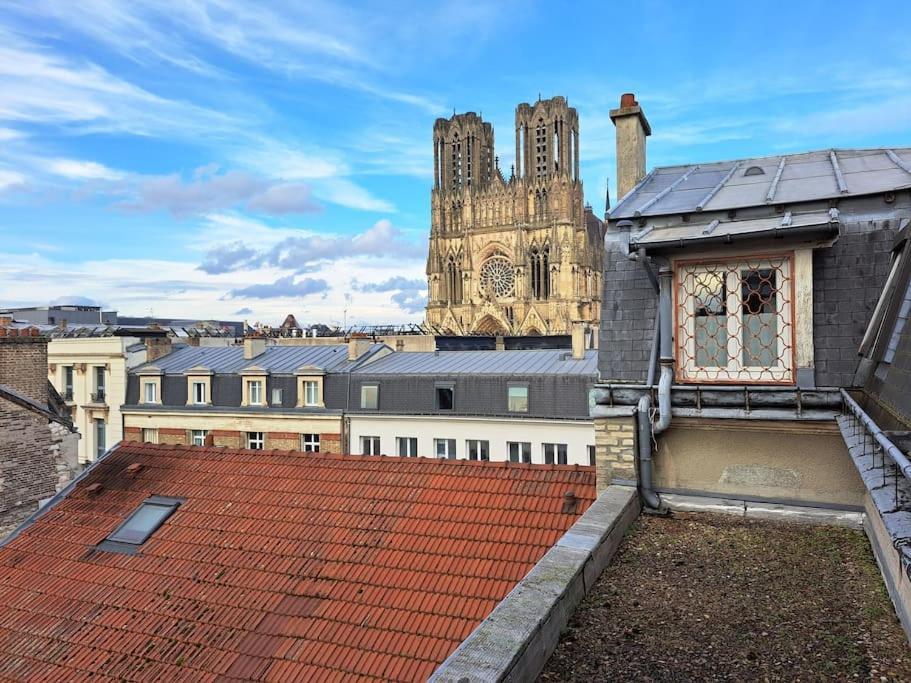 Appartamento Faro, Vue Sur La Cathedrale Reims Esterno foto