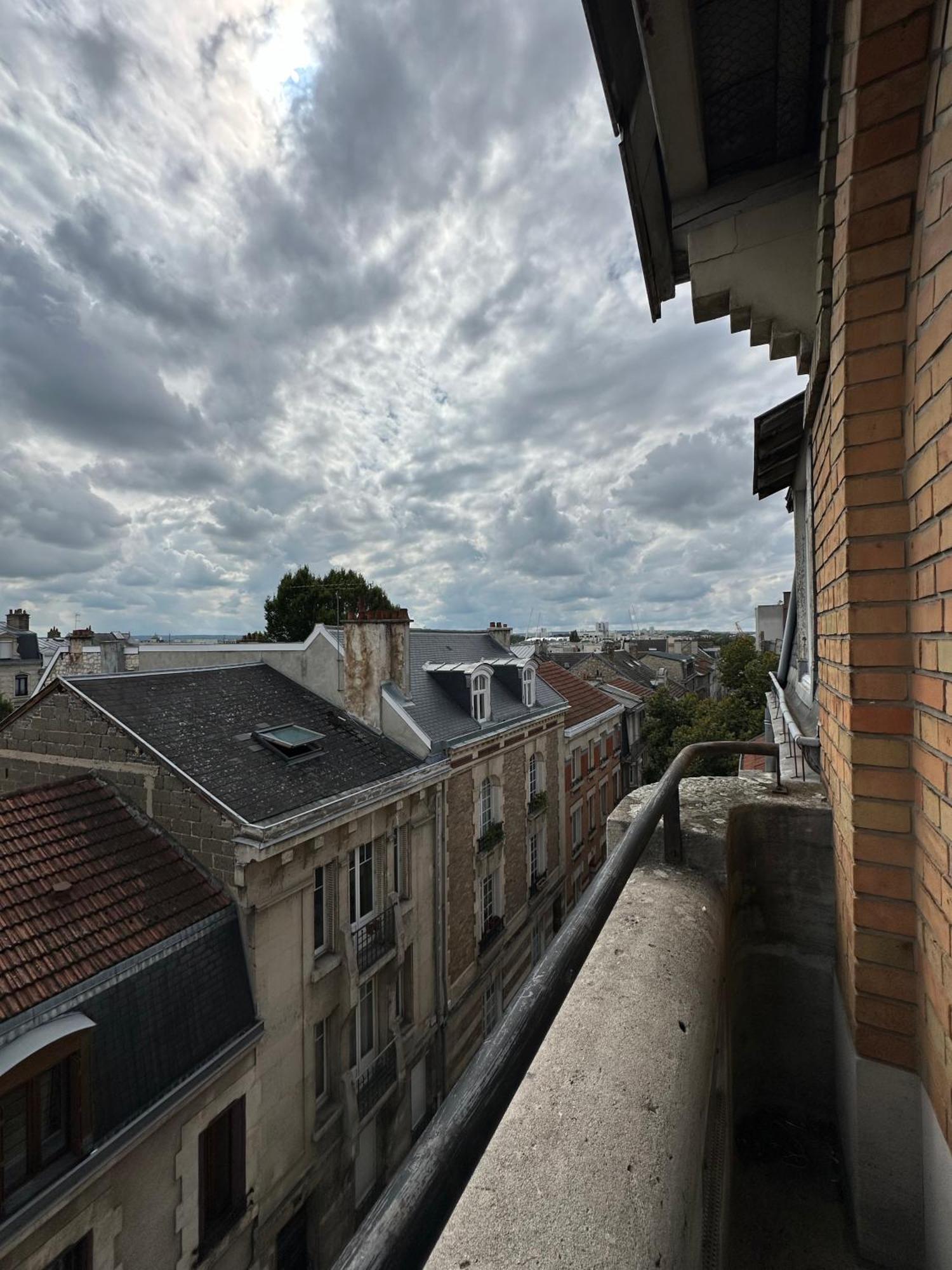 Appartamento Faro, Vue Sur La Cathedrale Reims Esterno foto